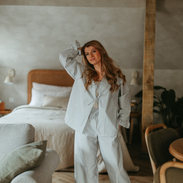 Sieviešu mājas tērps - gaiši pelēks